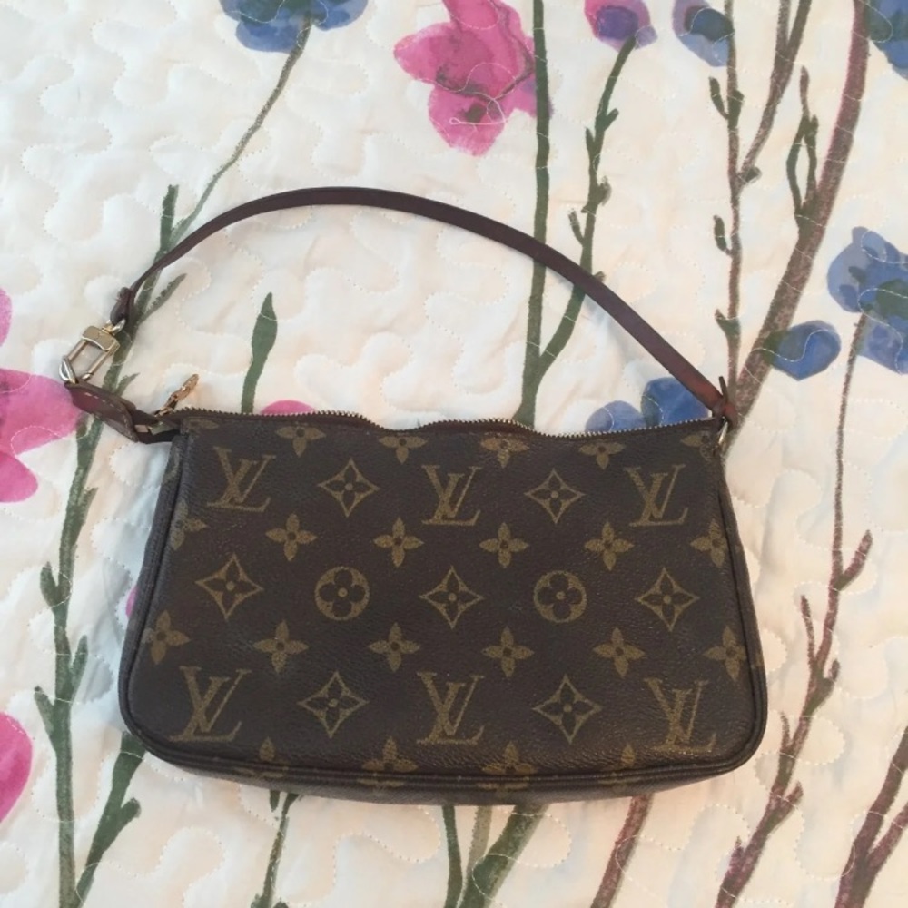 Louis Vuitton pochette